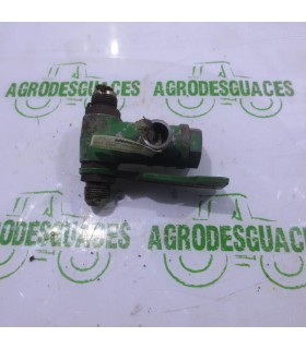Válvula Termostato Usada John Deere R74088