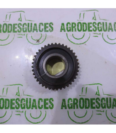 Piñón Estriado Usado John Deere L35003