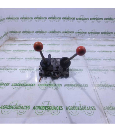 Tapa Palancas Usada John Deere T25393