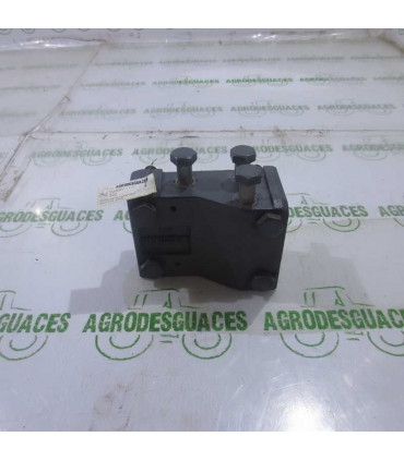 Soporte Derecho Carter Motor Usado Fendt 931202010110