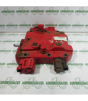 Válvula Transmisión Usada McCormick 716412A1