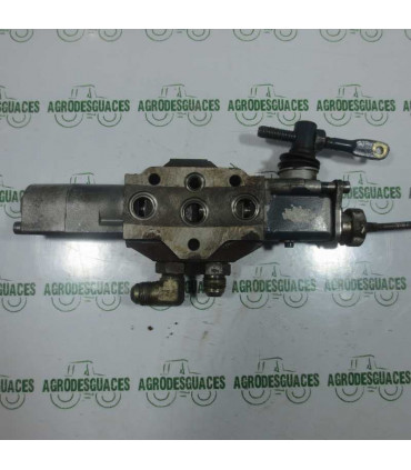 Distribuidor Con Regulador Usado Landini 3674646M91
