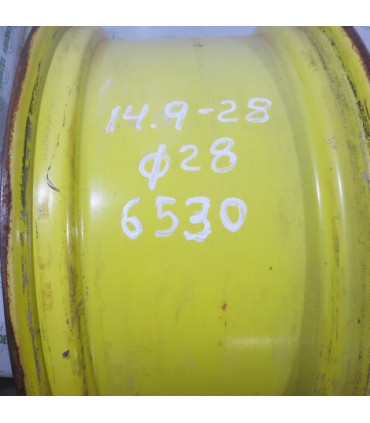 Llanta Usada John Deere 14.9R28