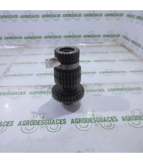 Piñón triple usado cambio D8NN7C094AA