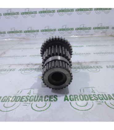 Piñón triple usado cambio D8NN7C094AA