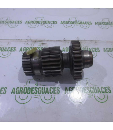 Piñón triple usado cambio D8NN7C094AA
