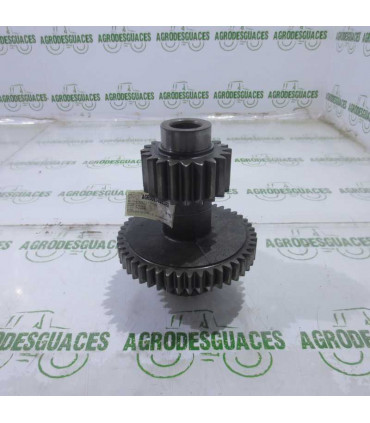 Piñón doble usado cambio D8NN7113AD