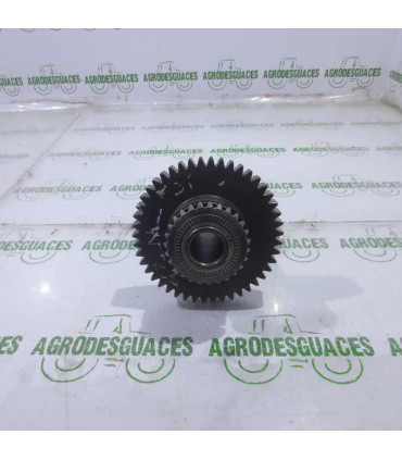 Piñón doble usado cambio D8NN7113AD