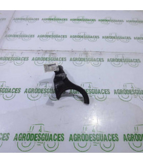 Horquilla cambio usada E8NN7N438AA