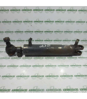 Cilindro de dirección usado New Holland 86508658