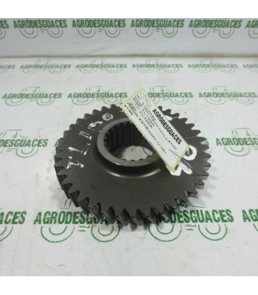 Piñón estriado usado New Holland 5123982