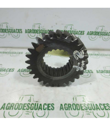 Piñón estriado cambio usado New Holland 5169606