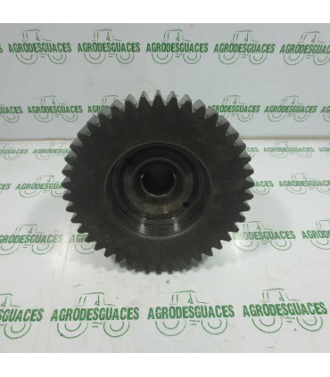 Eje reductor central usado New Holland 5176751