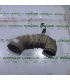 Tubo filtro de aire usado John Deere RE61168