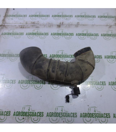 Tubo filtro de aire usado John Deere RE61168