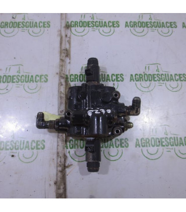 Válvula control elevador usada Massey Ferguson 3790388M2