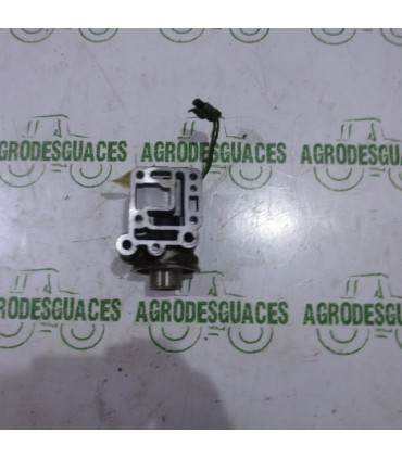 Soporte filtro transmisión usado John Deere R555743