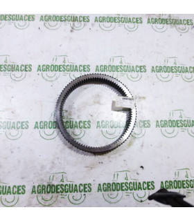 Corona embrague inversor Powerquad usada John Deere R121460
