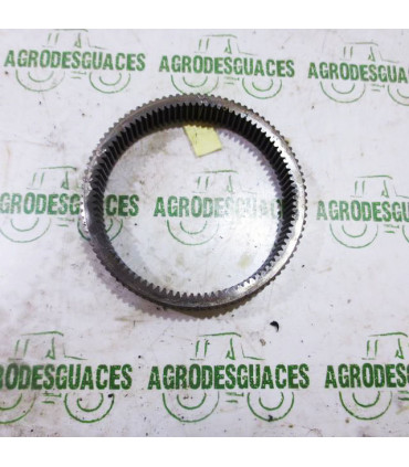 Corona embrague inversor Powerquad usada John Deere R121460