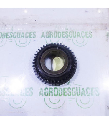 Piñón sincronizado 43 dientes usado John Deere L155891