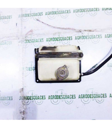 Depósito expansión radiador usado Massey Ferguson 3810567M3
