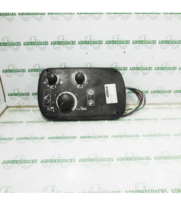 Consola elevador usada New Holland 82012982