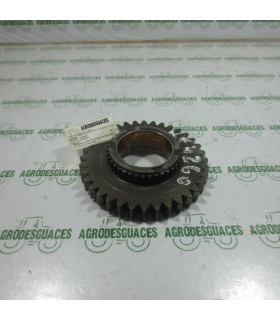 Piñón Estriado Cuello Ancho Usado Massey Ferguson 3599416M1