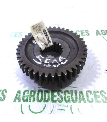 Piñón estriado 40T usado John Deere ER120933