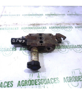 Válvula distribuidor usada Case 155700730186