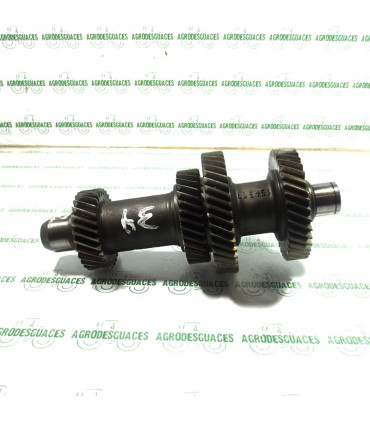 Eje secundario usado John Deere L154517