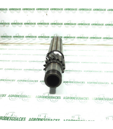 Eje secundario usado Massey Ferguson 3712489M3