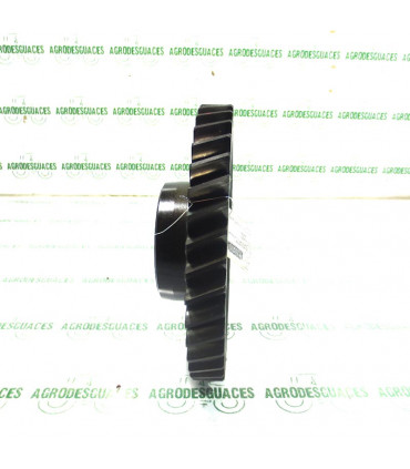 Piñón estriado T40 usado Massey Ferguson 3618998M4