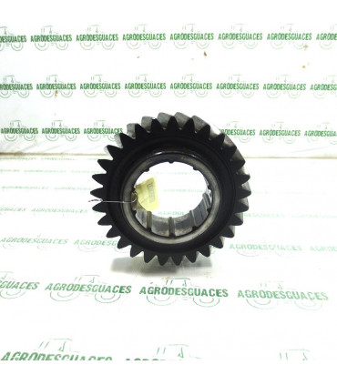 Piñón eje secundario T29 usado Massey Ferguson 3795650M1