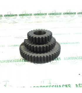 Piñón triple Powrquad John Deere R150457