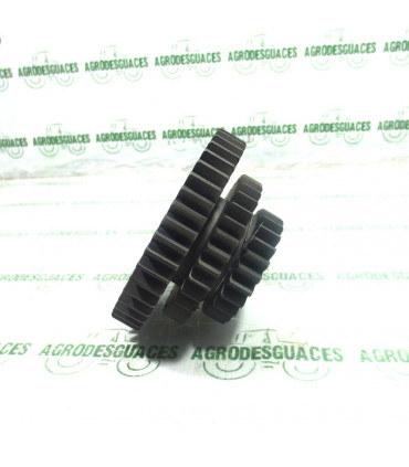 Piñón triple Powrquad John Deere R150457