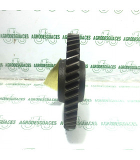 Piñón estriado T47 usado New Holland 5164772
