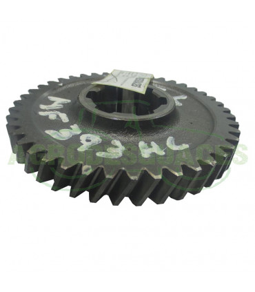 Piñón estriado M4 T43 usado Massey Ferguson 3532446M1