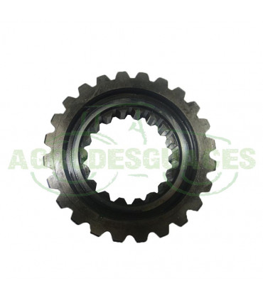 Piñón carrete RM y 2R usado Massey Ferguson 3530565M1