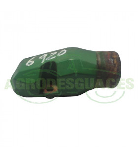 Tapa termostato usada John Deere R106821