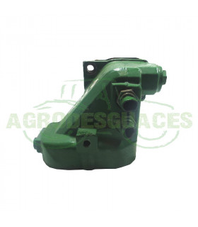 Carcasa Termostato usada John Deere R517196