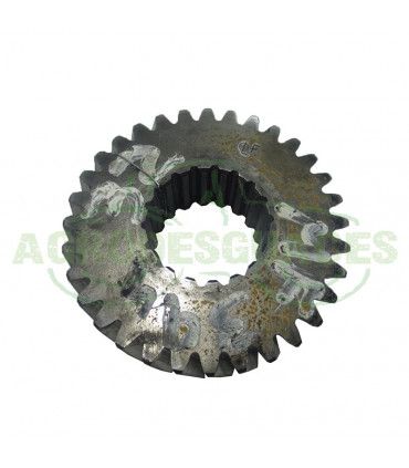 Piñón estriado T32 usado Massey Ferguson 3534907M2