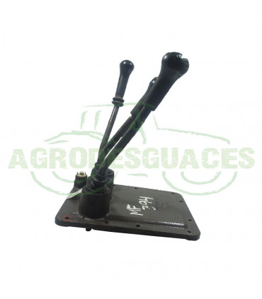Tapa de palancas usada Massey Ferguson 3531805M3
