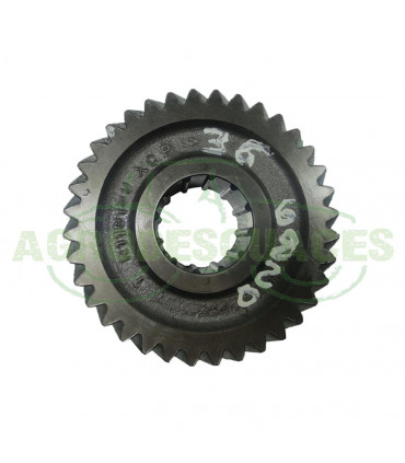 Piñón estriado 36 dientes usado John Deere R119199