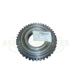 Piñón sincronizado T36 usado Massey Ferguson 1686028M91