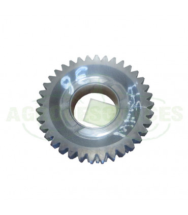 Piñón sincronizado T36 usado Massey Ferguson 1686028M91