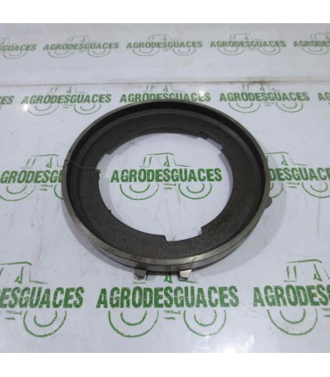 Espaciador Freno Transmisión Usado John Deere R121449