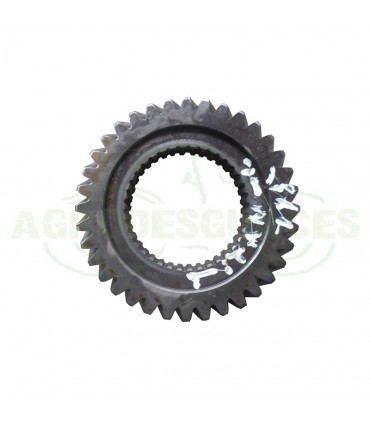 Piñón estriado usado para tractor Same 0.008.5313.0/20