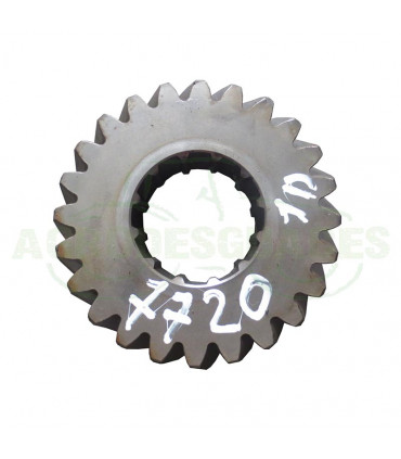 Piñón estriado T24 usado tractor John Deere R93255