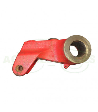 Brazo elevador izquierdo usado tractor McCormick 1974271C4