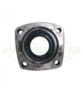 Tapa rodamiento eje tdf usada tractor Deutz 04348921